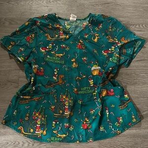 Grinch Scrub Top 🎄